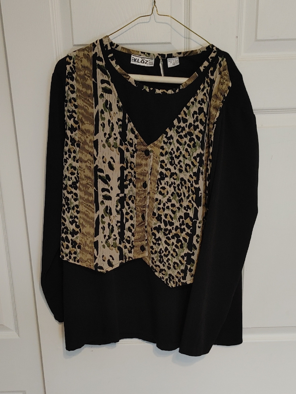 Kloz Black V-Neck Long-Sleeve Blouse with Animal-Print Front Panel